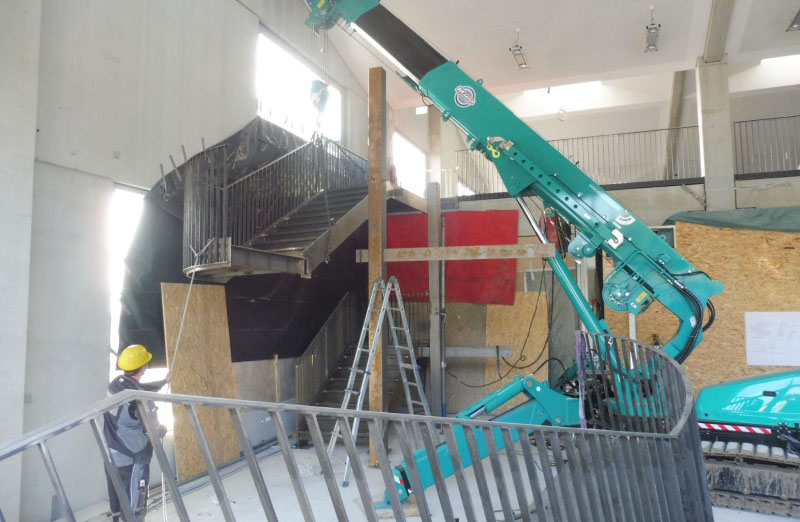 Stahltreppe mit Gussasphaltbelag